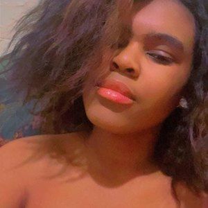 Meet your Posher, Aronise